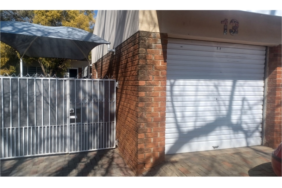3 Bedroom Property for Sale in Naudeville Free State